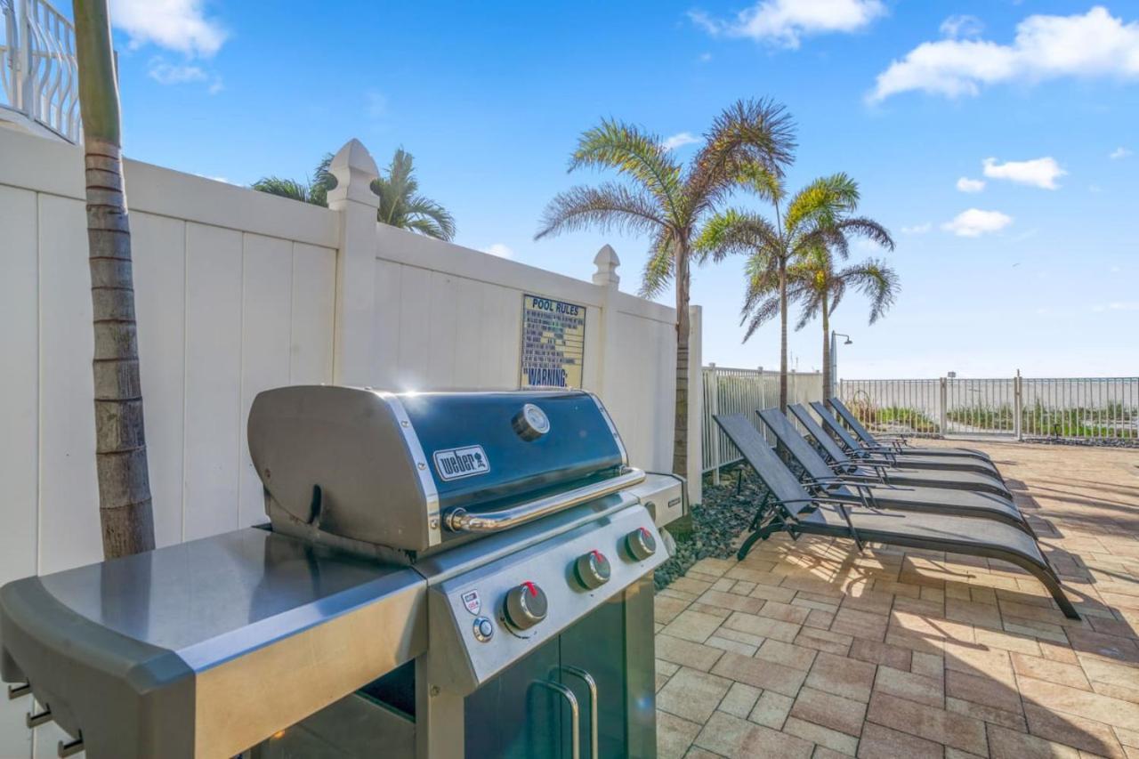 Four Shores Unit 3 Gulf Condo Direct Gulf With Pool And Spa Clearwater Beach Eksteriør billede